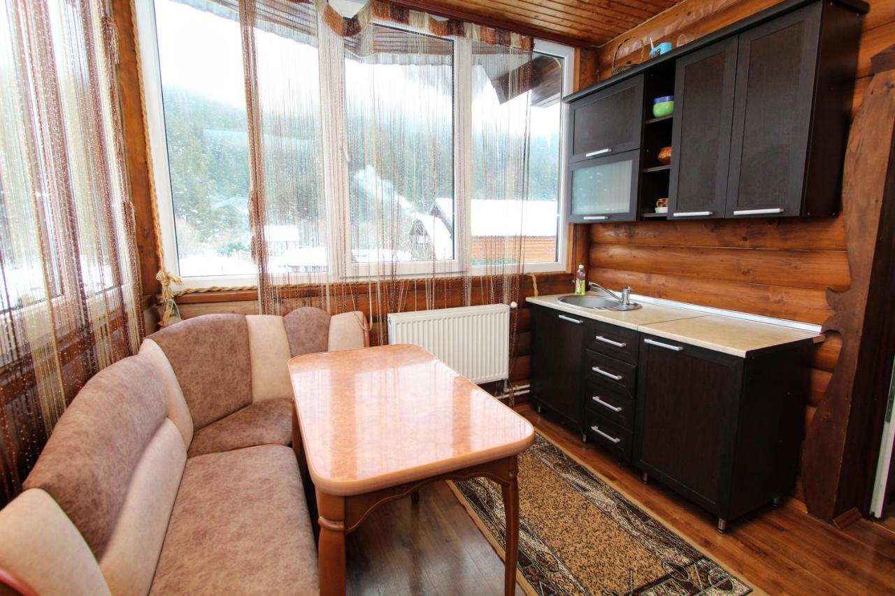 Apartmán Complex "Shum Lisu" Tatariv Exteriér fotografie